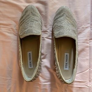 Love bling? These are the shoes for you! Lightly worn and ready to party!